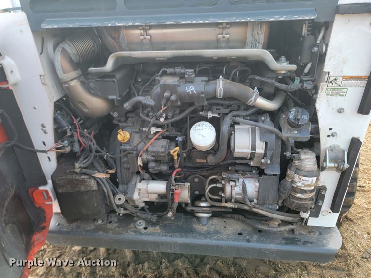 image for item LV9514 2019 Bobcat T770  tracked skid steer loader