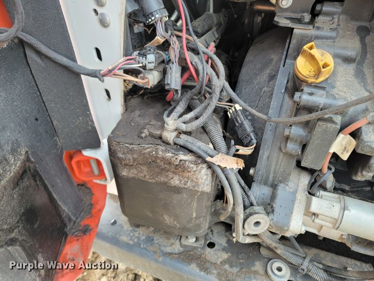 image for item LV9514 2019 Bobcat T770  tracked skid steer loader