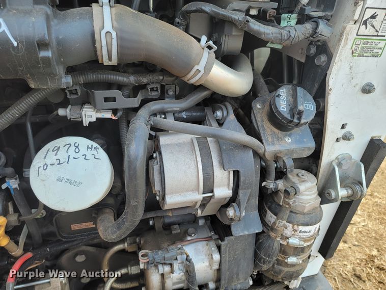 image for item LV9514 2019 Bobcat T770  tracked skid steer loader