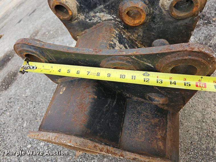 image for item MB9932 (2) backhoe buckets