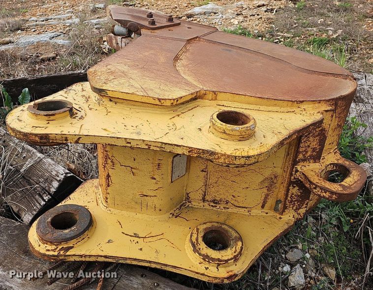 image for item MB9932 (2) backhoe buckets