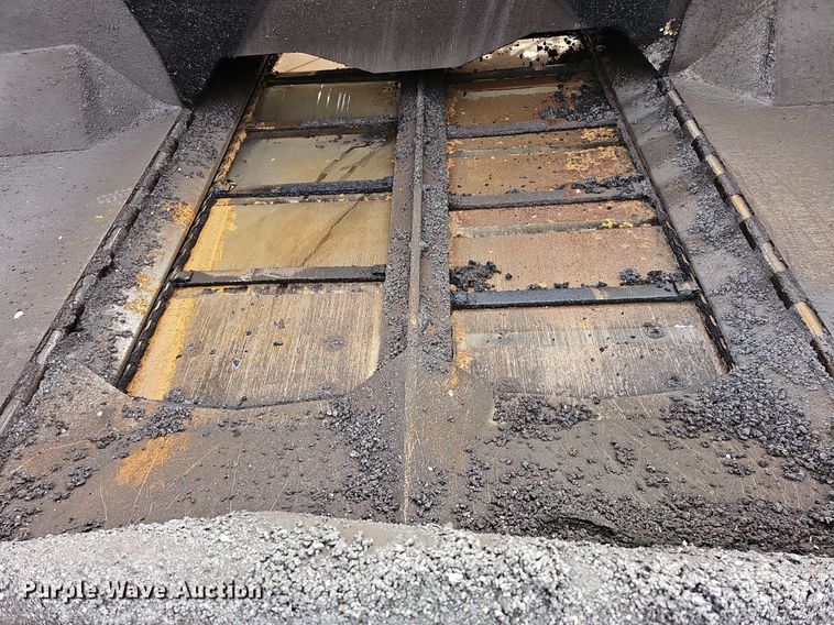 image for item MB9933 Mauldin 1750-C  paver