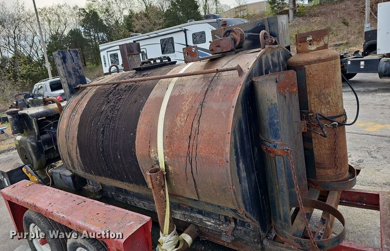 image for item MB9935 Pot hole patcher