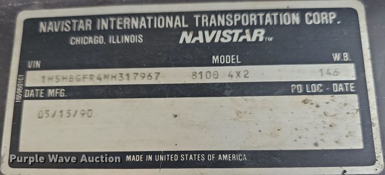 image for item MB9936 1991 International 8100  semi truck