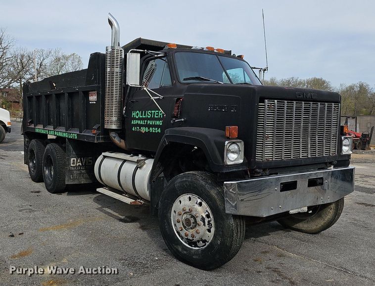 image for item MB9937 1981 GMC Brigadier  dump truck