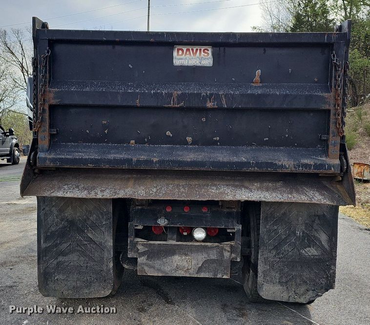 image for item MB9937 1981 GMC Brigadier  dump truck