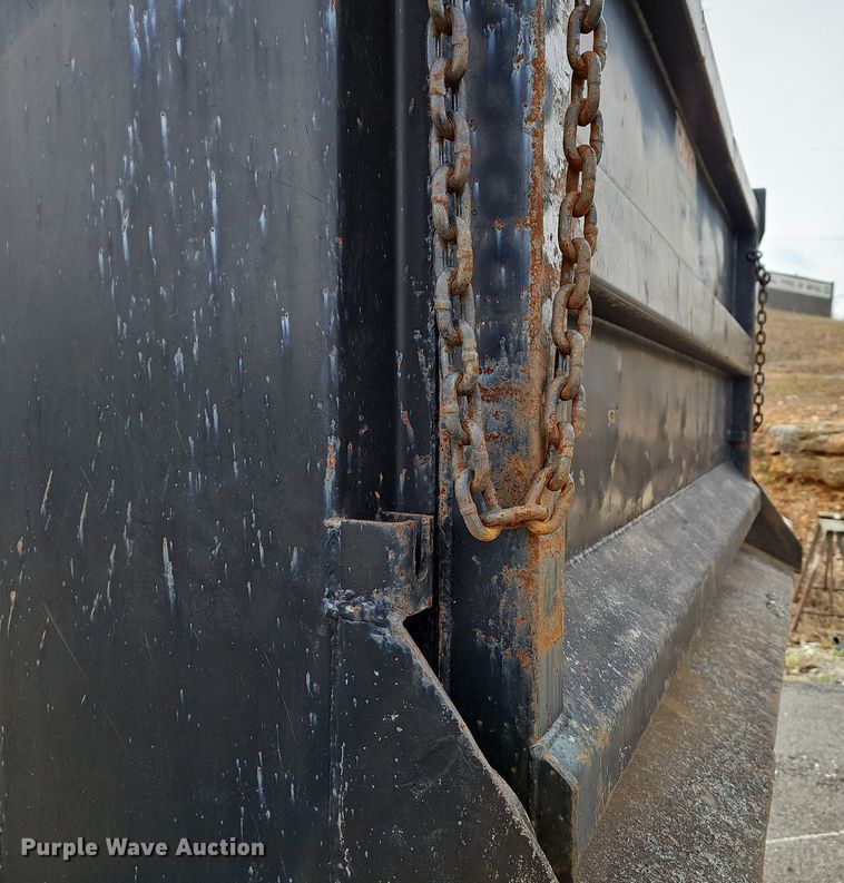 image for item MB9937 1981 GMC Brigadier  dump truck