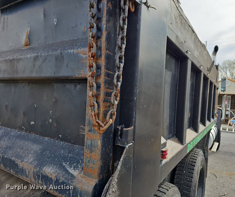 image for item MB9937 1981 GMC Brigadier  dump truck