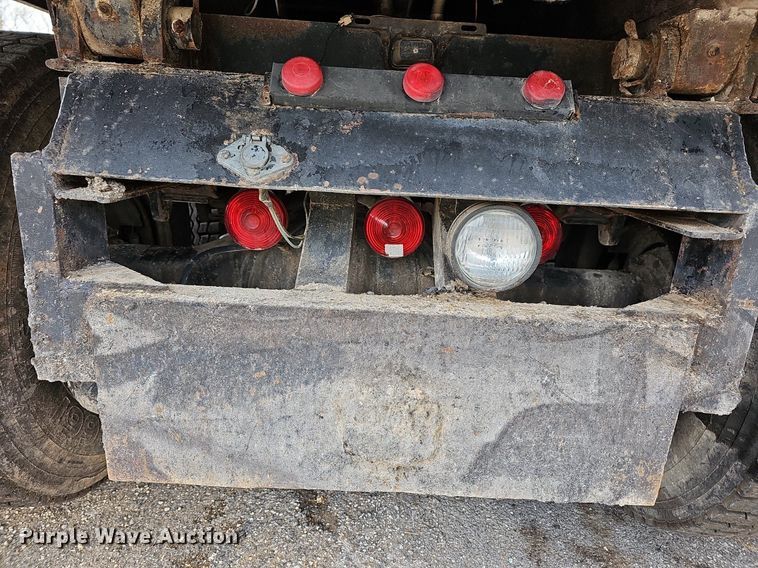 image for item MB9937 1981 GMC Brigadier  dump truck