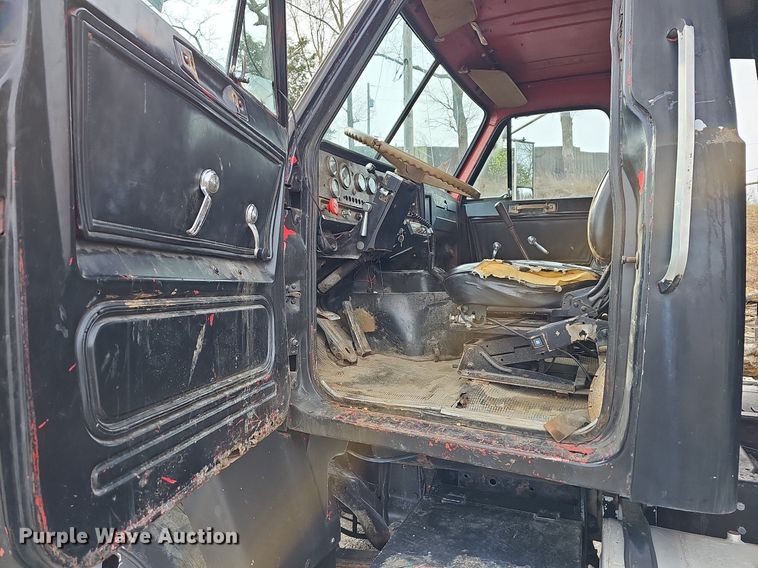 image for item MB9937 1981 GMC Brigadier  dump truck