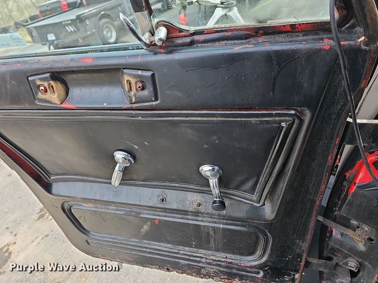 image for item MB9937 1981 GMC Brigadier  dump truck