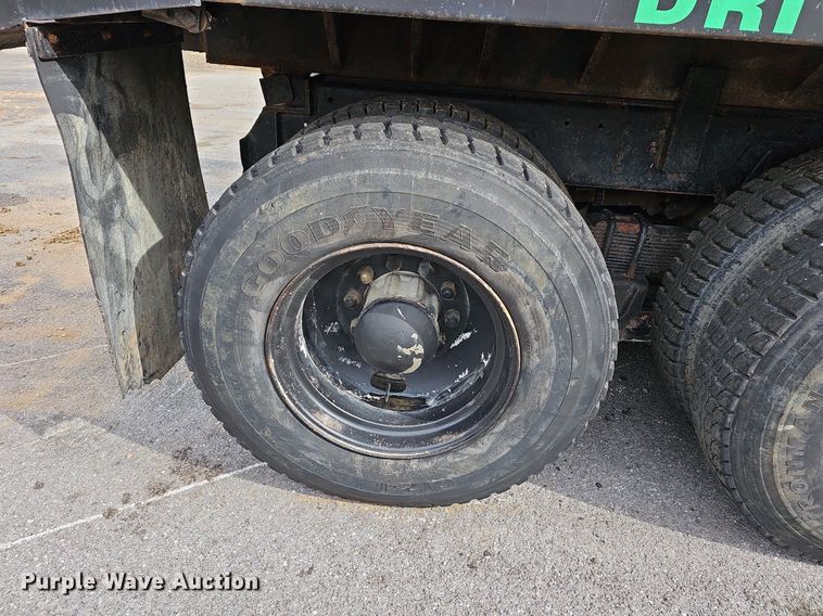 image for item MB9937 1981 GMC Brigadier  dump truck