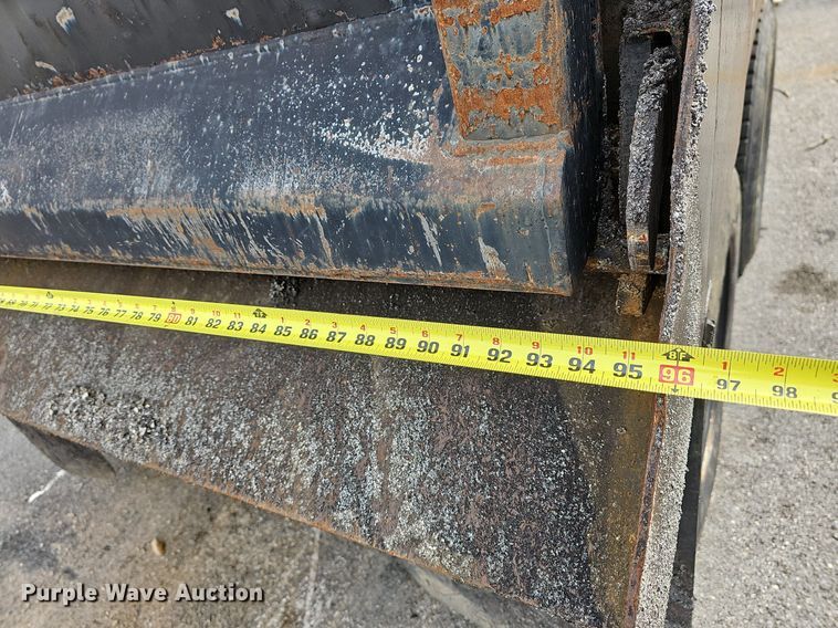 image for item MB9937 1981 GMC Brigadier  dump truck