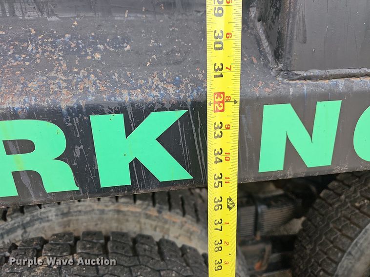 image for item MB9937 1981 GMC Brigadier  dump truck