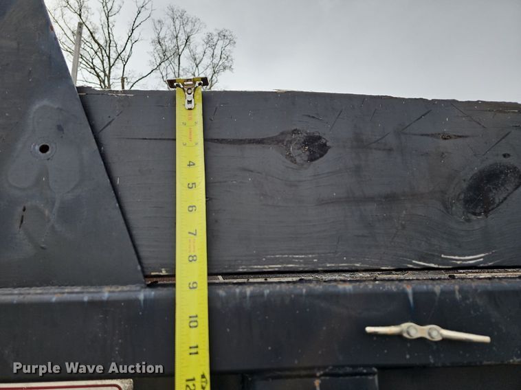 image for item MB9937 1981 GMC Brigadier  dump truck