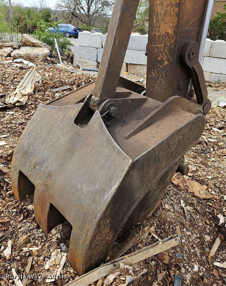 image for item MB9938 1999 Case 9020B  excavator