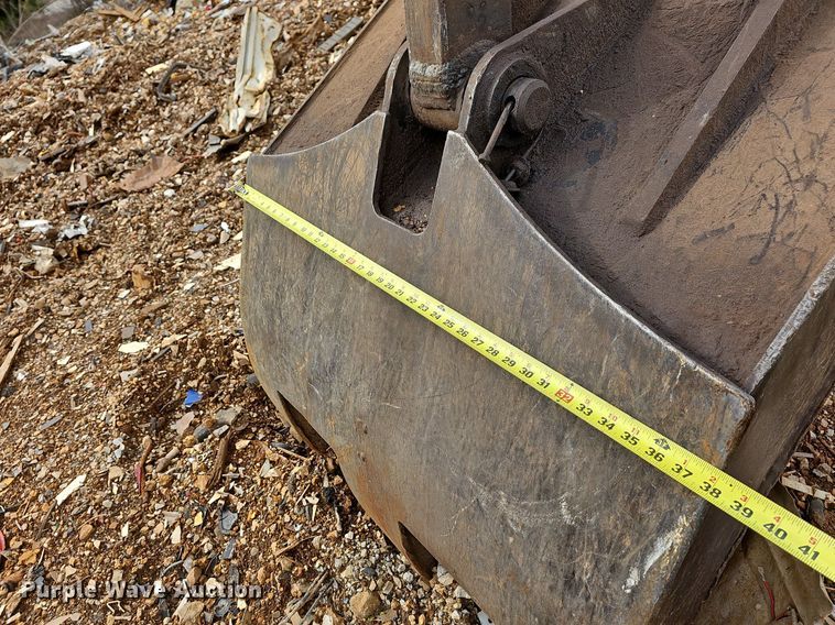 image for item MB9938 1999 Case 9020B  excavator