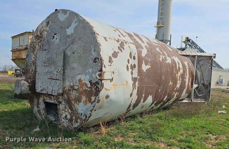 image for item MB9952 Stephen's Manufacturing Co.  concrete silo