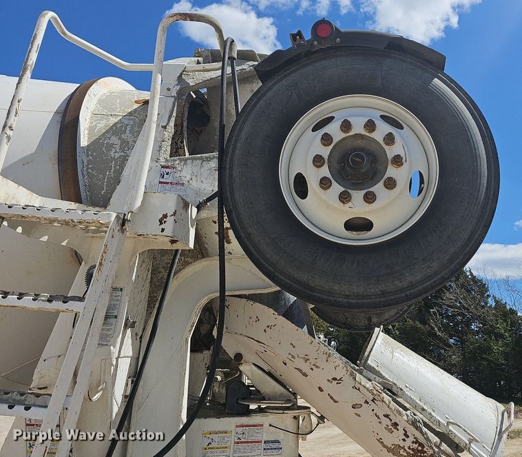 image for item MB9956 2001 Sterling LT9500  ready mix truck
