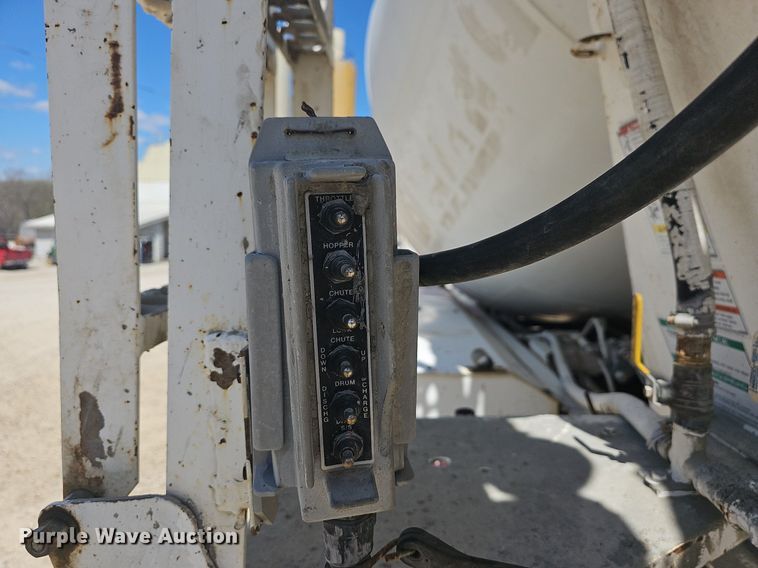 image for item MB9956 2001 Sterling LT9500  ready mix truck