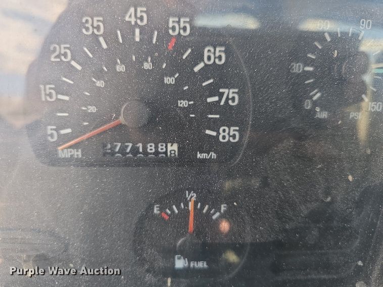 image for item MB9956 2001 Sterling LT9500  ready mix truck