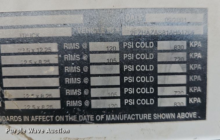 image for item MB9956 2001 Sterling LT9500  ready mix truck