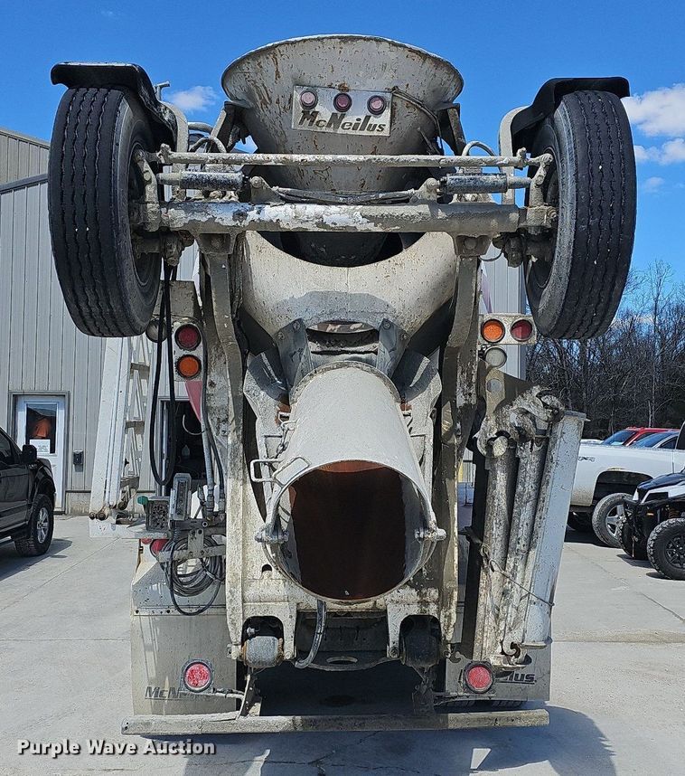 image for item MB9957 2004 Sterling L9500  ready mix truck