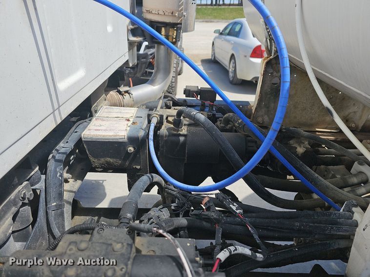 image for item MB9957 2004 Sterling L9500  ready mix truck