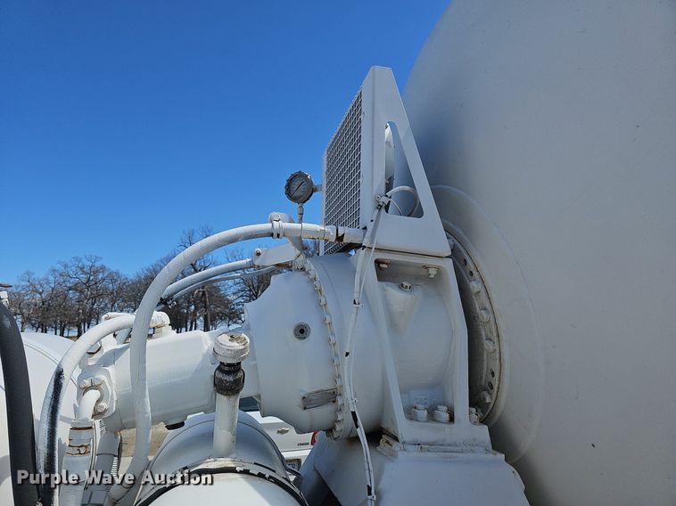 image for item MB9957 2004 Sterling L9500  ready mix truck