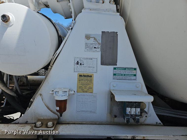 image for item MB9957 2004 Sterling L9500  ready mix truck