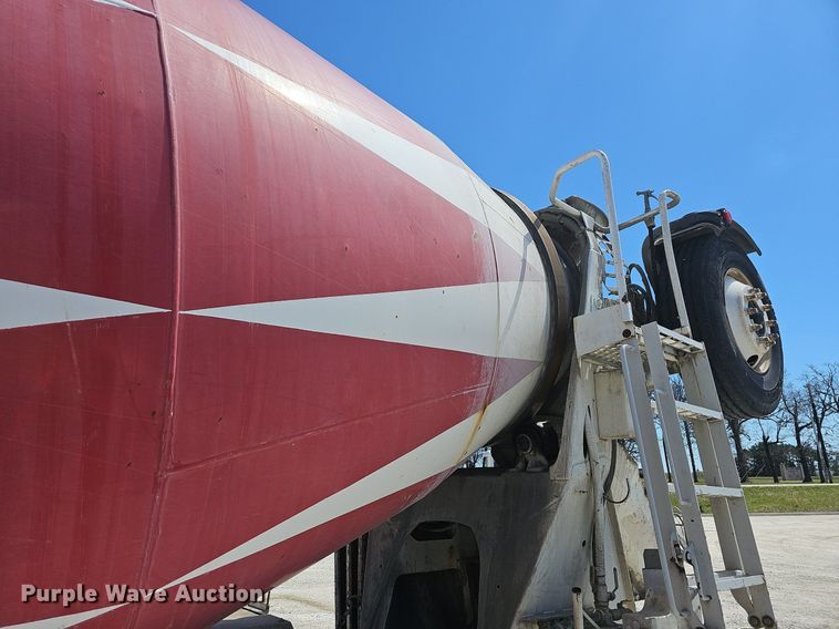 image for item MB9957 2004 Sterling L9500  ready mix truck