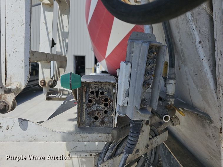 image for item MB9957 2004 Sterling L9500  ready mix truck