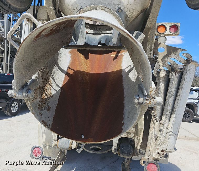 image for item MB9957 2004 Sterling L9500  ready mix truck