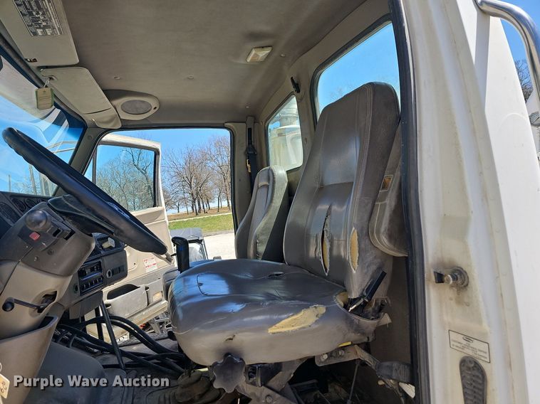 image for item MB9957 2004 Sterling L9500  ready mix truck