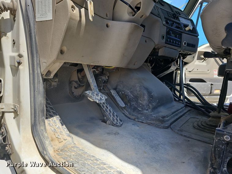 image for item MB9957 2004 Sterling L9500  ready mix truck