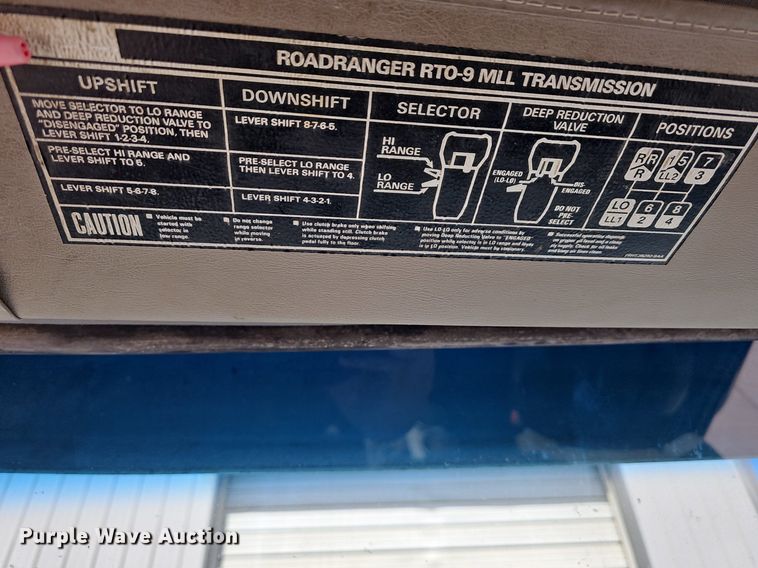 image for item MB9957 2004 Sterling L9500  ready mix truck