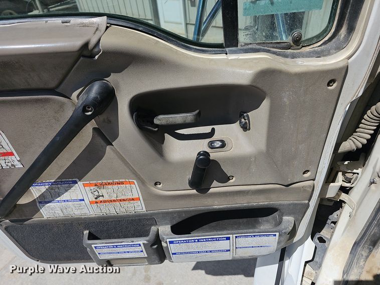 image for item MB9957 2004 Sterling L9500  ready mix truck