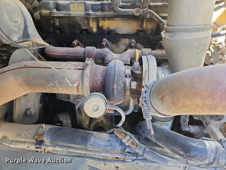 image for item MB9957 2004 Sterling L9500  ready mix truck