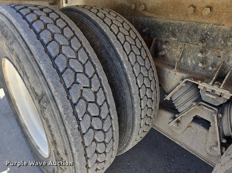 image for item MB9957 2004 Sterling L9500  ready mix truck