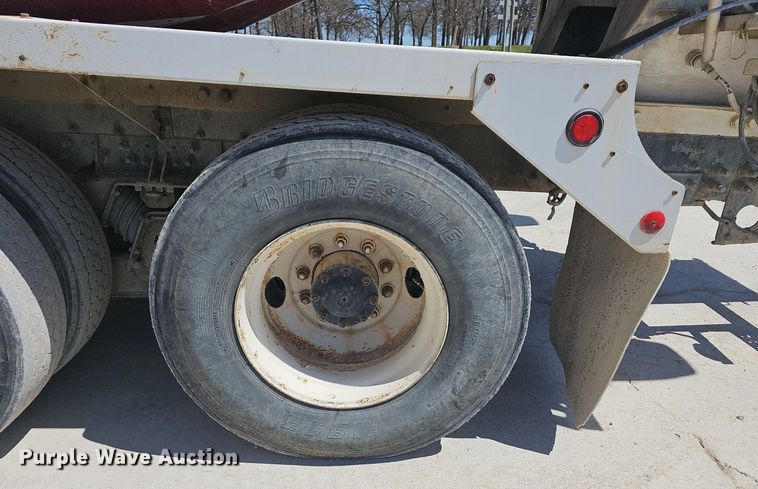 image for item MB9957 2004 Sterling L9500  ready mix truck