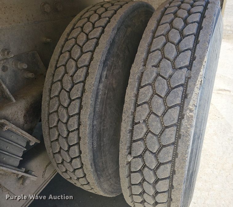 image for item MB9957 2004 Sterling L9500  ready mix truck