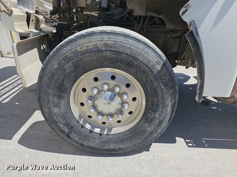 image for item MB9957 2004 Sterling L9500  ready mix truck