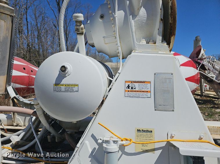 image for item MB9958 2007 Sterling L9500  truck cab and chassis