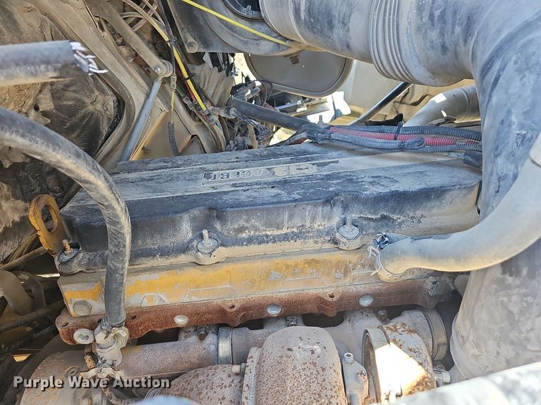 image for item MB9958 2007 Sterling L9500  truck cab and chassis