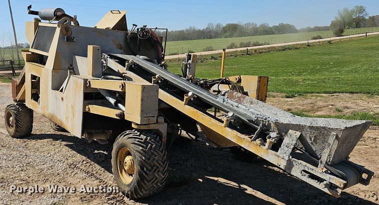 image for item MB9968 Easi-pour TP880D  curb machine