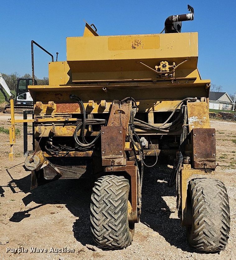 image for item MB9968 Easi-pour TP880D  curb machine