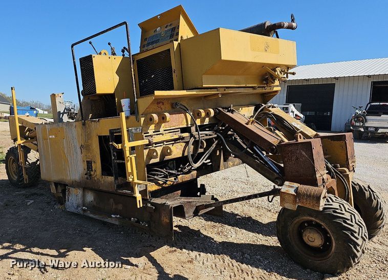 image for item MB9968 Easi-pour TP880D  curb machine