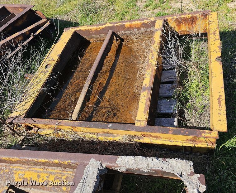 image for item MB9968 Easi-pour TP880D  curb machine