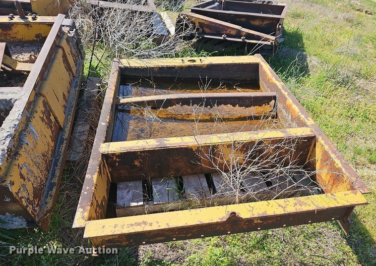 image for item MB9968 Easi-pour TP880D  curb machine