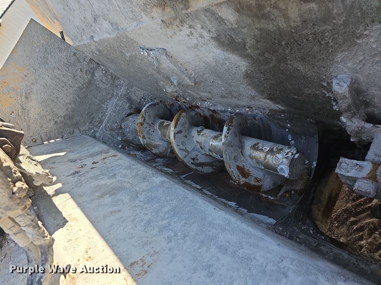 image for item MB9968 Easi-pour TP880D  curb machine